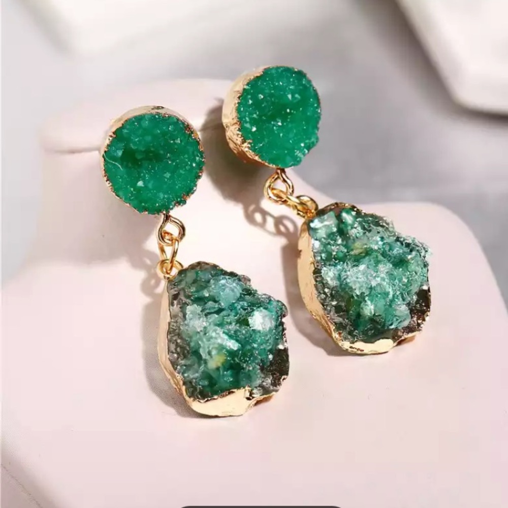 Green and Gold Irregular Cluster Resin Earrings - Picture 2 of 6